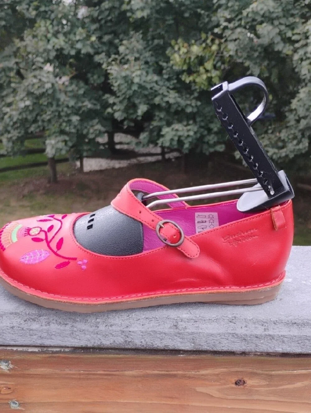Gudrun Sjödén Coral-Red Leather Mary Jane Flats Embroidered Floral EU 38 US 7.5